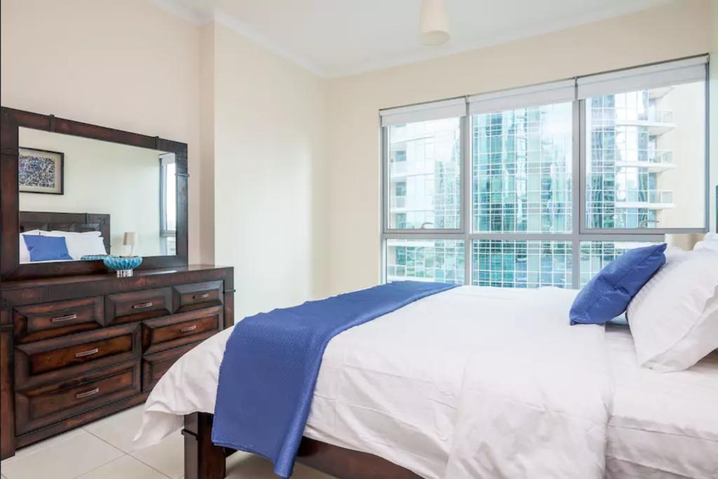 Faraway Homes - Burj Residences ดูไบ ภายนอก รูปภาพ